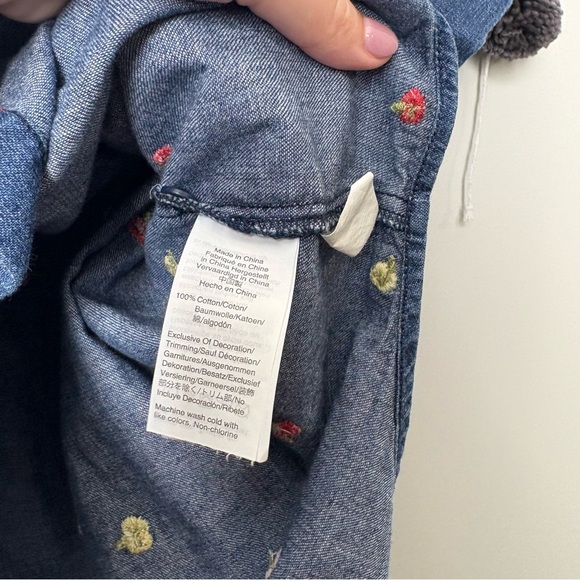 Madewell Embroidered Denim Courier Shirt in Confetti Floral - Picture 6 of 8